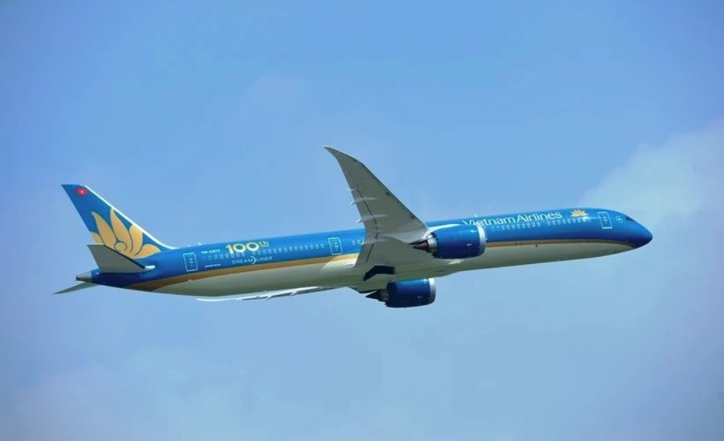 Vietnam Airlines takes off to world’s largest airport in China